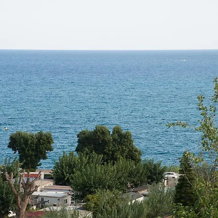 Апартаменты Front Sant Pol